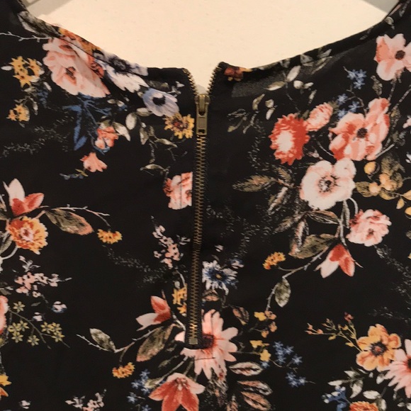 EUC 3/4 sleeve - Picture 2 of 3